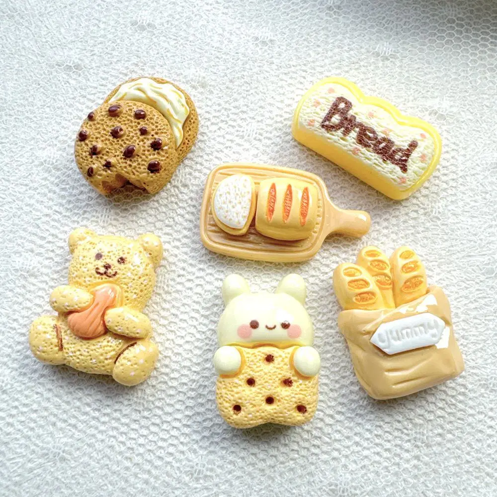 Kawaii Mini Resin Bear Shape B - Christmas Craft Embellishment 评论和价格