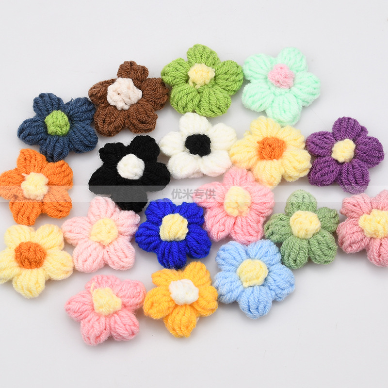 Handmade Crochet Five Petal Fl - Craft Embellishments 评论和价格