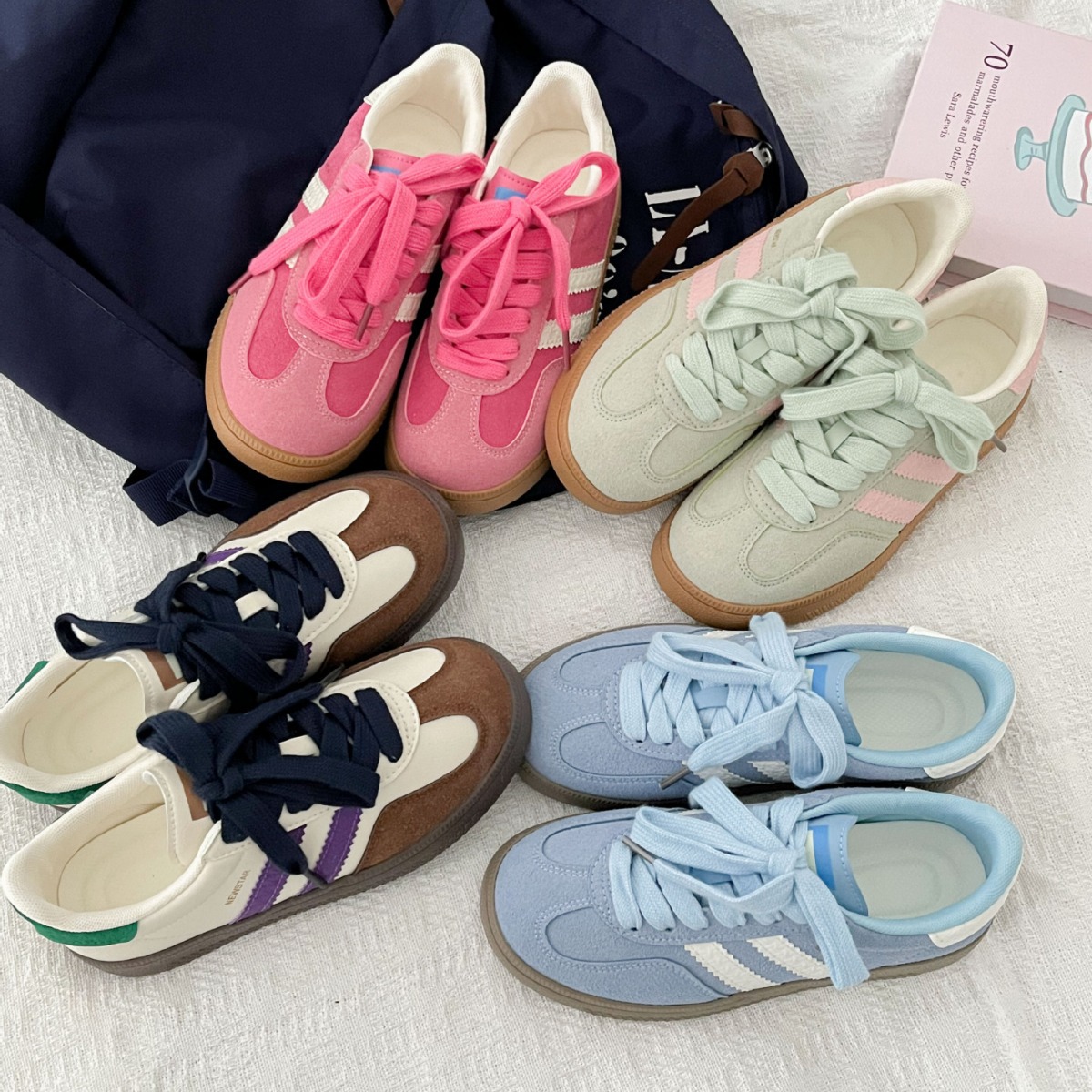 Vintage-style sneakers for wom - Guipure Lace Panel 评论和价格