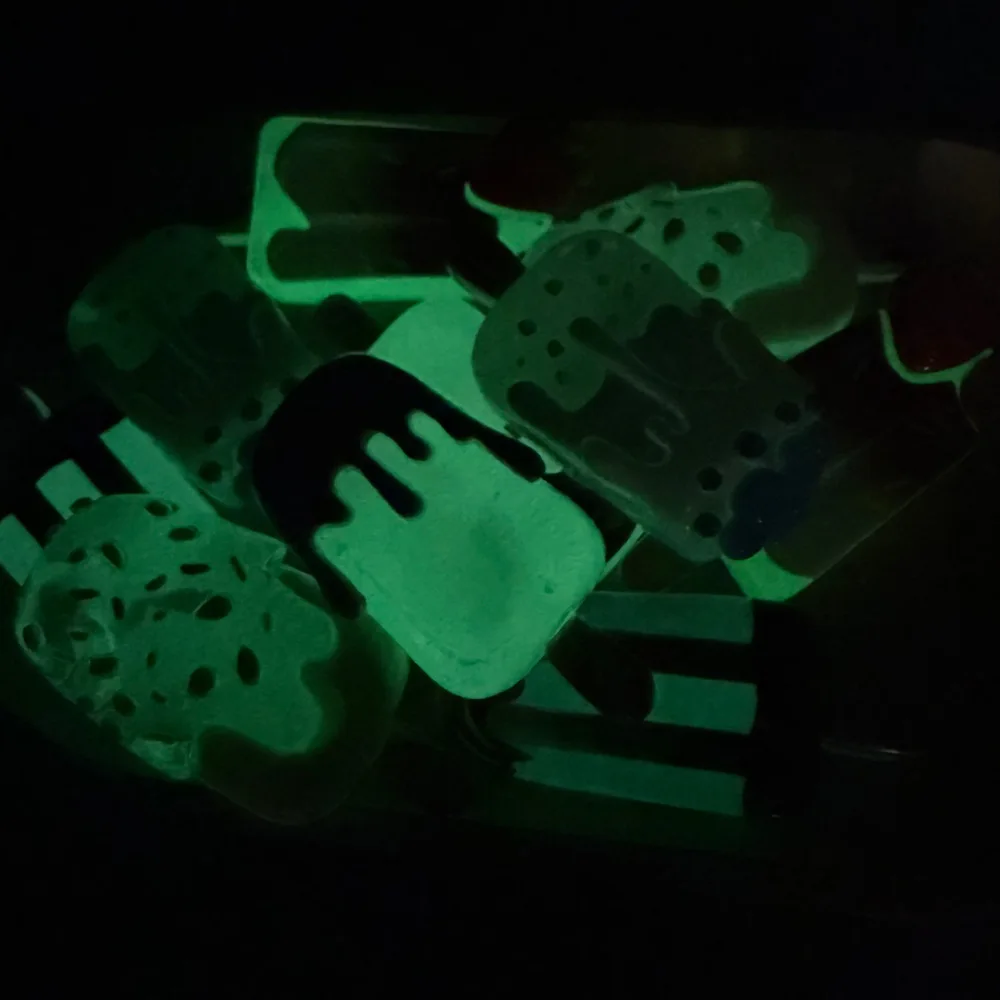 Resin Glow In Dark Transparent - Christmas Craft Embellishment 评论和价格