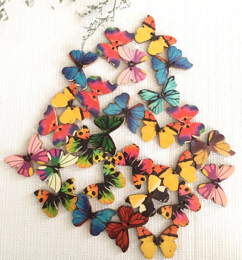 50pcs Butterfly wooden button  - Embellishments For Scrapbooking 评论和价格