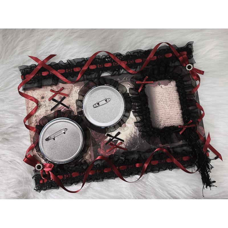 Gothic Black Red Card Holder I - Organza Ribbon Spool 评论和价格